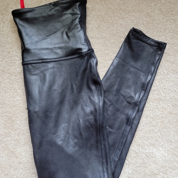 SPANX faux Leather Leggings size M, Xs - Picture 7 of 7